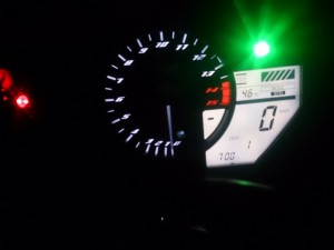 ど新車。まさかのODO1km。はじめてみたわこんなん。